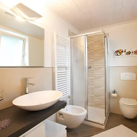 Casa Lumaca Nyaraló Cannero Riviera